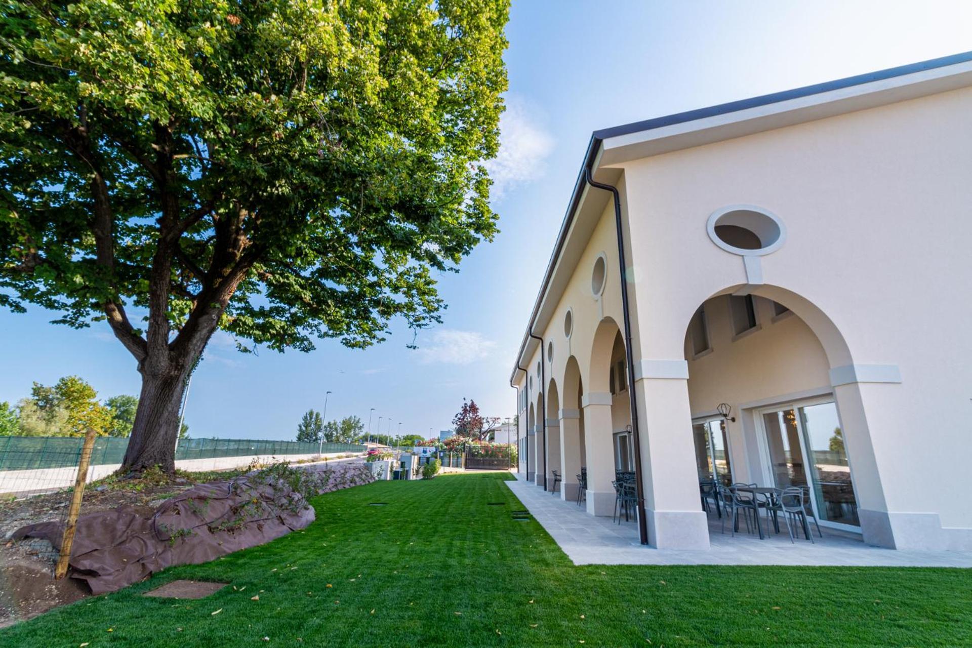 I Campi Wine Relais Hotel Ronchi  Bagian luar foto