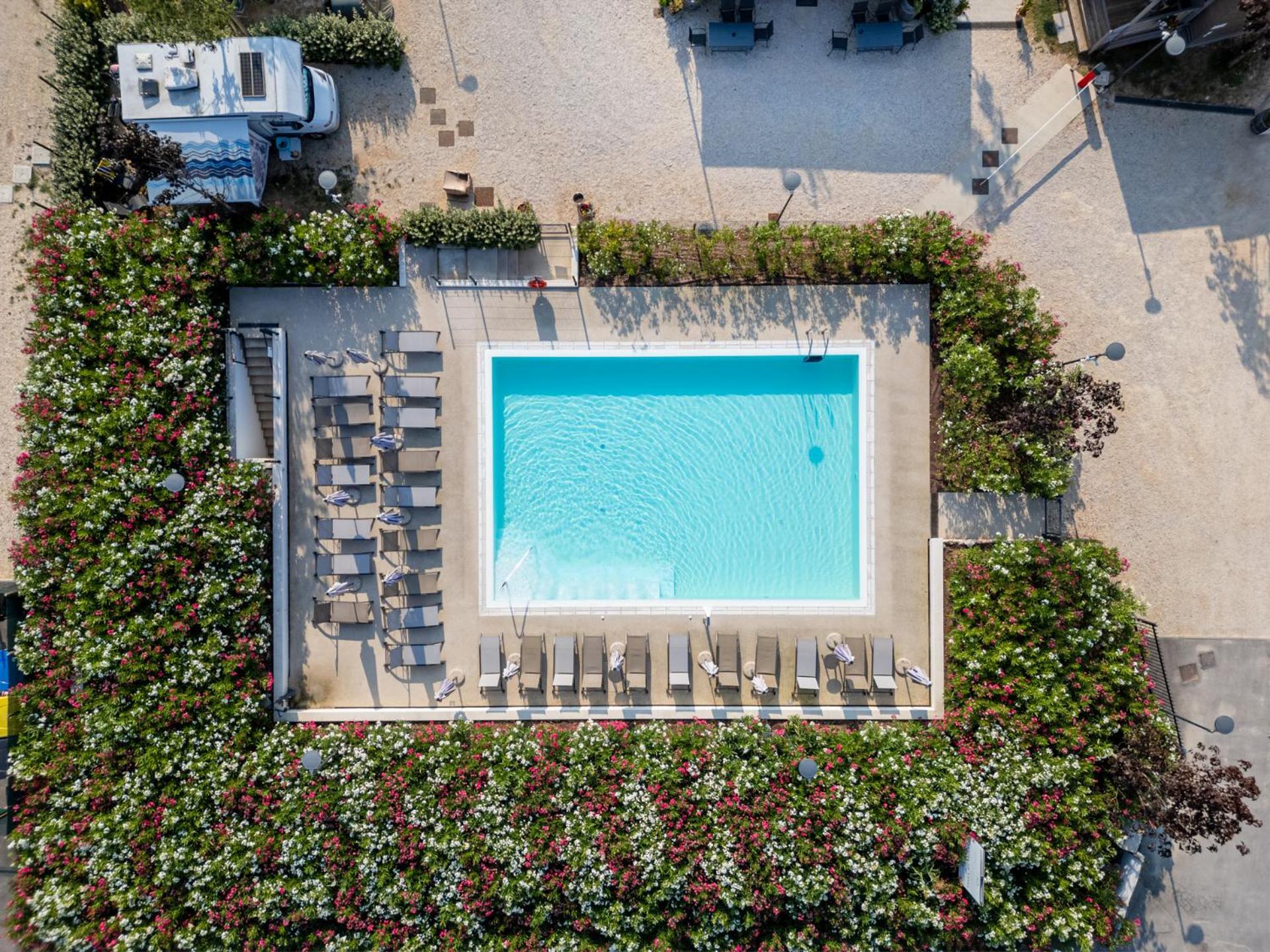I Campi Wine Relais Hotel Ronchi  Bagian luar foto